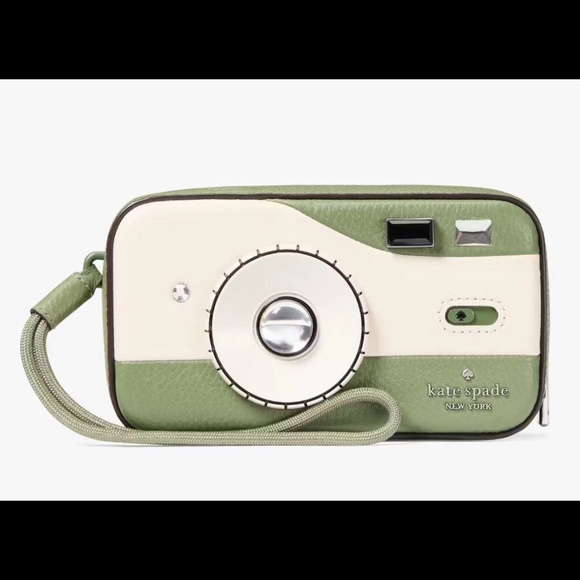 kate spade picture this 3D camera wristlet